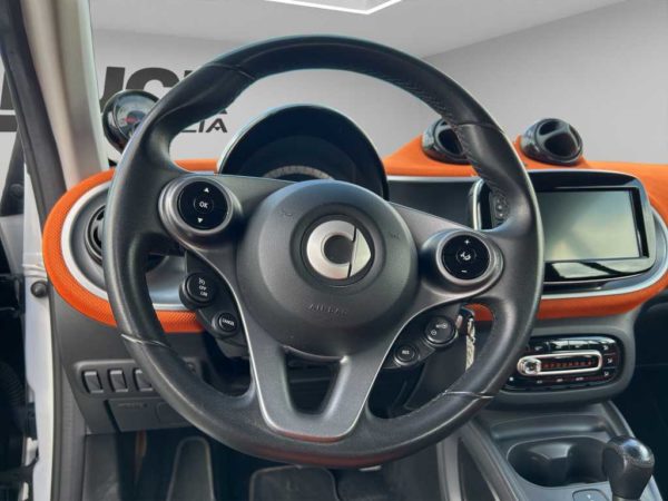 smart-fortwo-iii-2015-cabrio-eq-passion-my19-sku90003