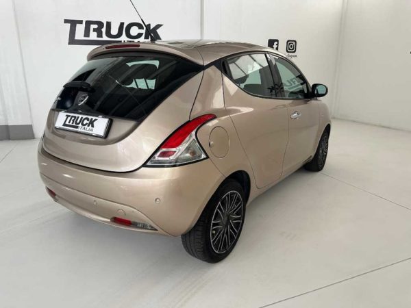 lancia-ypsilon-iii-12-gold-ss-69cv-my19-sku90992