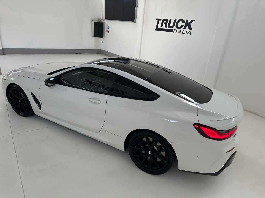bmw-serie-8-g15-2018-m-850i-coupe-xdrive-individual-composition-auto-sku91042