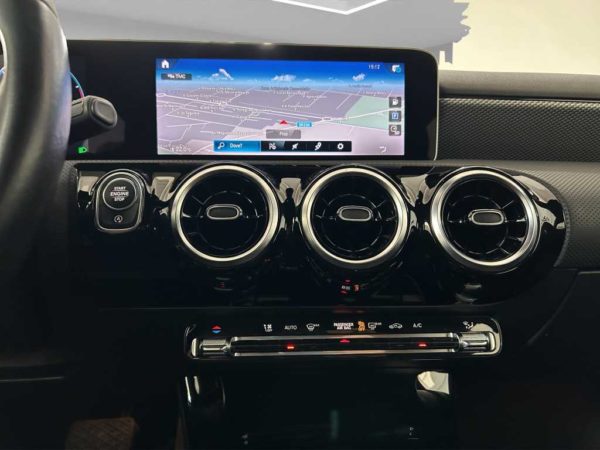 mercedes-benz-vc-classe-a-w177-2018-180-d-sport-light-auto-sku91522