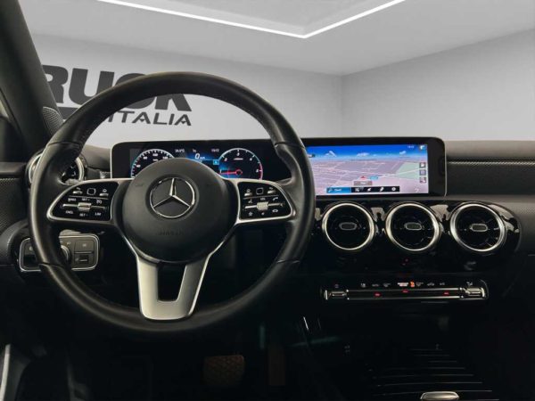 mercedes-benz-vc-classe-a-w177-2018-180-d-sport-light-auto-sku91522