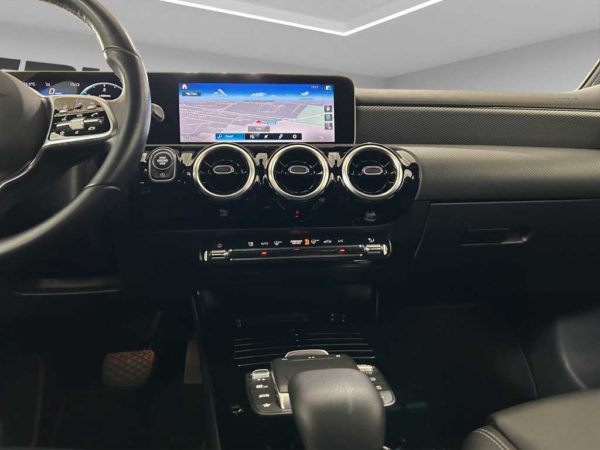 mercedes-benz-vc-classe-a-w177-2018-180-d-sport-light-auto-sku91522