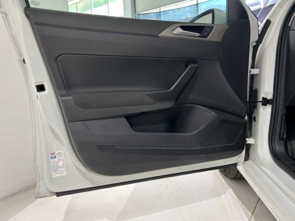 volkswagen-polo-vi-2017-5p-10-mpi-comfortline-75cv-sku92312