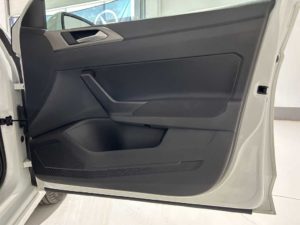 volkswagen-polo-vi-2017-5p-10-mpi-comfortline-75cv-sku92312