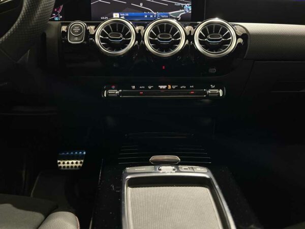 mercedes-benz-vc-cla-coupe-c118-2023-200-d-amg-line-advanced-plus-auto-sku92564